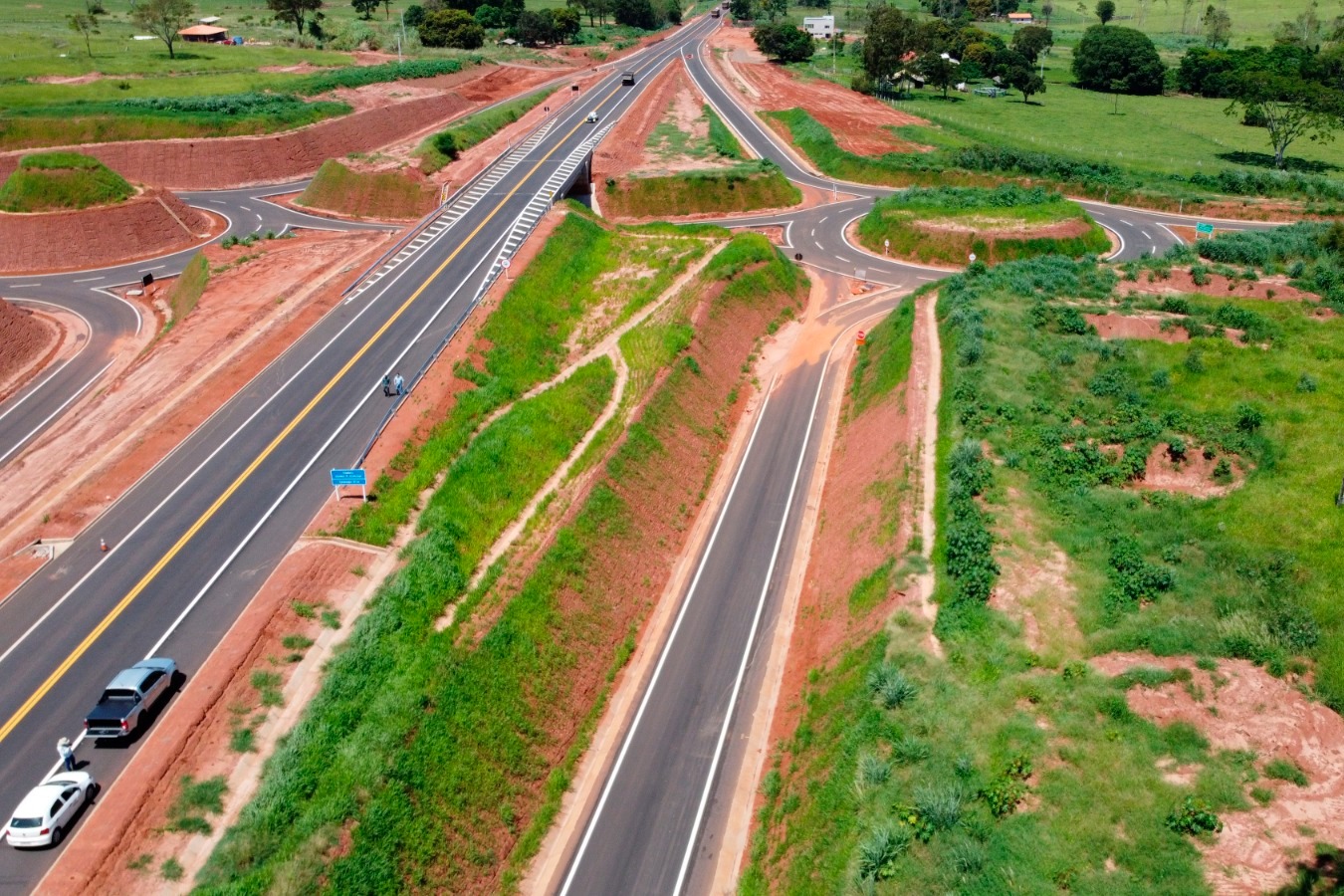 Estado lança campanha para apresentar grandes obras em andamento